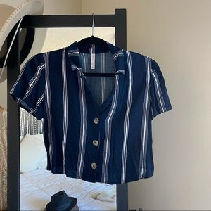 Cropped button down top